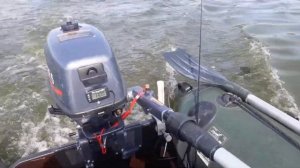 Испытание самодельного гидрокрыла на моторе "Fisher t5 bms"