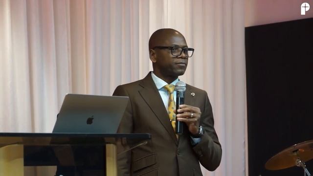 27.08.2023 - Сухие кости * Les Os Desséchés - Мфера Шарлемань (Mfera Charlemagne)