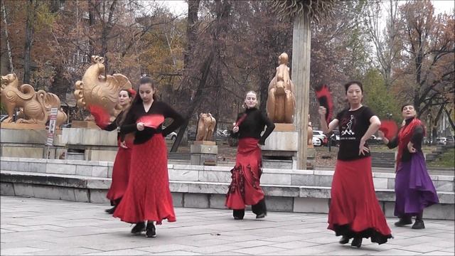Flashmob EFA por Alegrías - Coreografía de María José Lesmes. смотреть онлайн