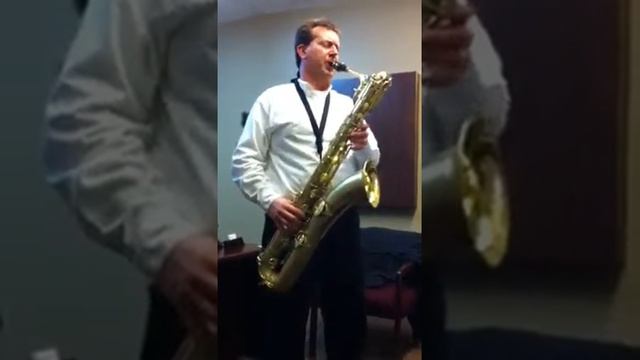 Conn 12M Baritone Saxophone смотреть онлайн