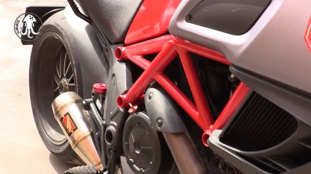 Competition Werkes Exhaust on Ducati Diavel 2011. High Quality Sound Record. HQSR. 4K смотреть онлайн