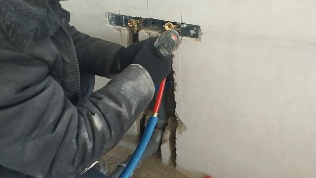 ДЕЛАЮ ВОДОРОЗЕТКУ С КАНАЛИЗАЦИЕЙ ПОД КУХОННУЮ МОЙКУ ИЗ СШИТОГО ПОЛИЭТИЛЕНА. смотреть онлайн