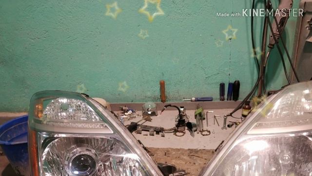 Установка билинзы. За одно и чистка. Заводская ксеноновые фары. смотреть онлайн