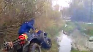 Квадроцикл Рысь-2 по колеям от трактора