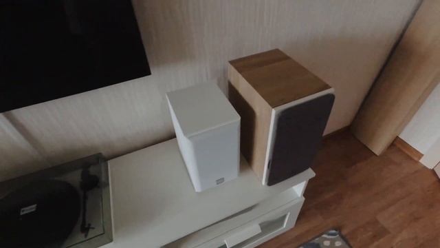 DALI Oberon 3 Распаковка и сравнение с DALI Spektor 2 смотреть онлайн