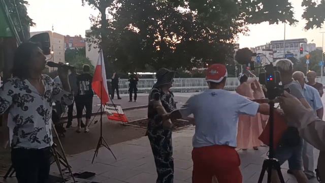 26 Czerwca 2022 R. - DMOWSKI NA ZAMEK Ciąg Dalszy Z Ivanem Komarenko I Siostrami Czerskimi