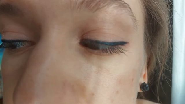 Стойкий карандаш для самого жирного века!  Летуаль silhouette metallique в оттенке 301 robe godet