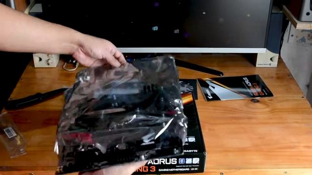 Unboxing - GIGABYTE B360M AORUS GAMING 3 [MICRO ATX/ mATX] смотреть онлайн