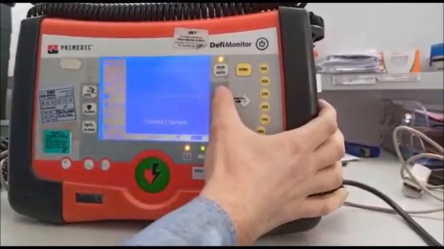 Defibrilatör Kullanımı, Defibrilasyon İşlemi, Kardiyoversiyon İşlemi смотреть онлайн