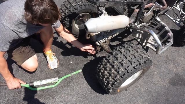 IT IS HERE...I Finally Bought a Honda TRX450r! смотреть онлайн