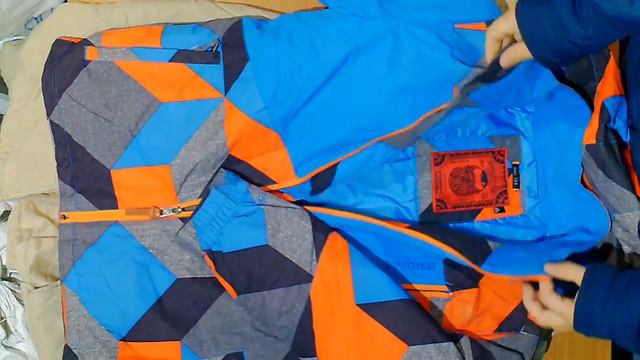 Куртки и пуховики №2 Швейцария (600 руб\кг, 13,45,)