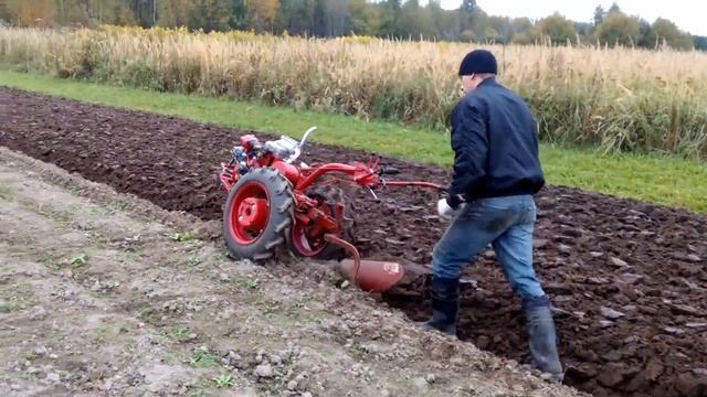 Замеряем расход бензина с карбюратором к45м3 на мотоблоке Белалусь МТЗ 12 смотреть онлайн