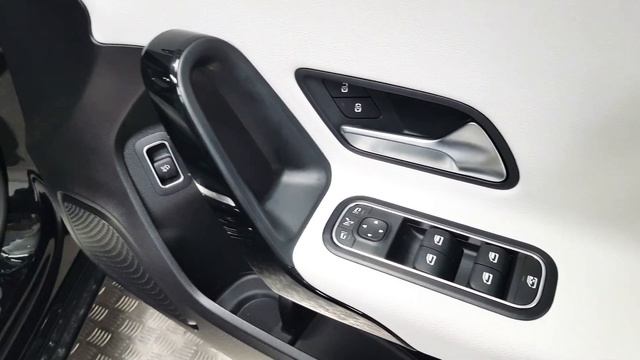 191D38554 Mercedes-Benz A200 Automatic смотреть онлайн