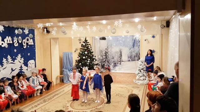 Новогоднее стихотворение смотреть онлайн