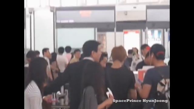 110917 KHJ - Hong Kong airport смотреть онлайн