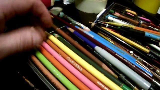 Художники и простые и цветные карандаши -Посмотрим? смотреть онлайн