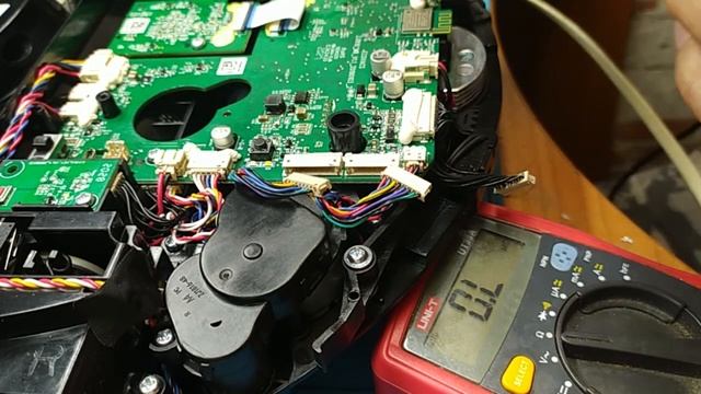 Ремонт робота DEEBOT DX9G неисправность датчиков падения смотреть онлайн