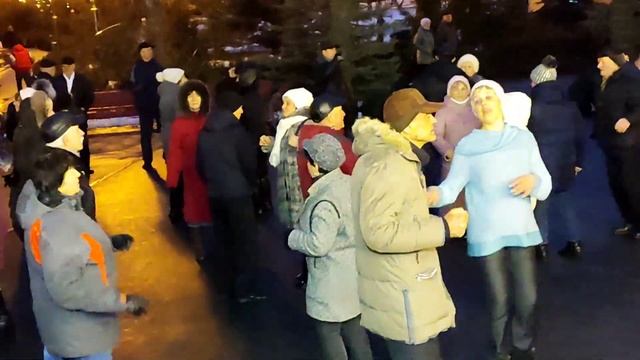 ВОЗРАСТА БОЛЬШЕ НЕТ, ЗНАЕШЬ, Я ЕГО ОТМЕНИЛА!???/СУПЕР ТАНЦЫ В ПАРКЕ ГОРЬКОГО ХАРЬКОВ ФЕВРАЛЬ 2022 смотреть онлайн