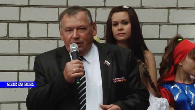 Открылась школа искусств.mp4 смотреть онлайн