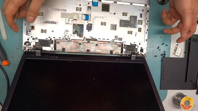 Разборка ноутбука Samsung NP-355 / Disassembly Laptop Samsung NP-355 смотреть онлайн