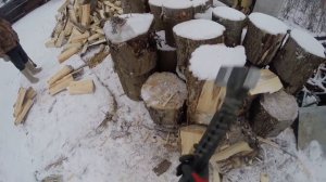 Топор колун Fiskars X27 ( Фискарс х27 ) сравнение с обычным колуном