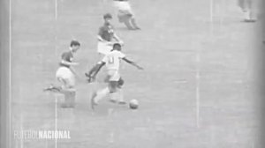 Как играл Пеле.