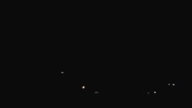 19 августа 2014 года 21 45 Залп системы Ураган с позиций украинской армии в направлении Марьинки смотреть онлайн