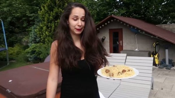 ROCK PAPER SCISSORS 16 - Eating UNDERWATER