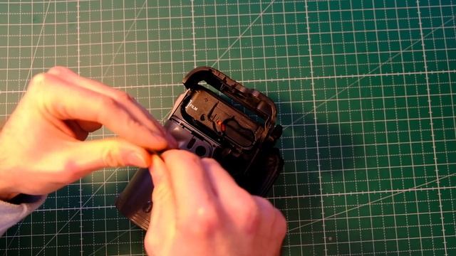 How to Load 35mm Film in a Camcorder (Canon Epoca Caption/Autoboy Jet/Photura 135 Caption) смотреть онлайн