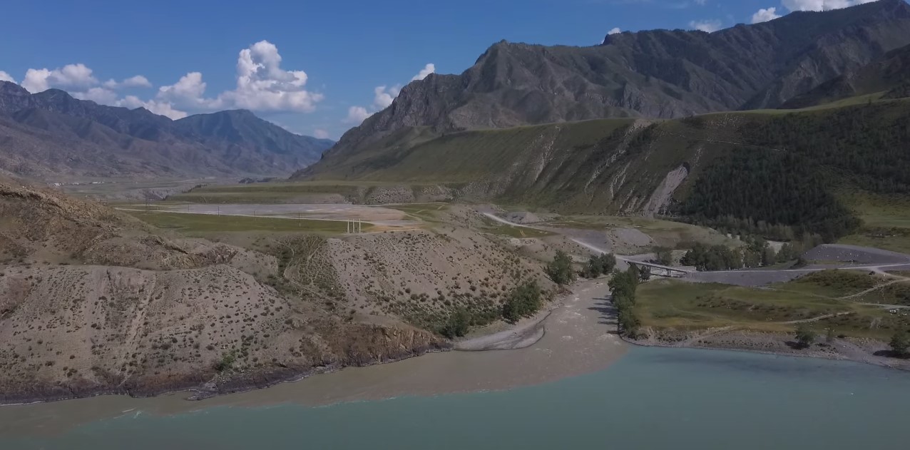 Республика Алтай . Чуйозы, Чуй-Оозы . Слияние рек Чуя и Катунь