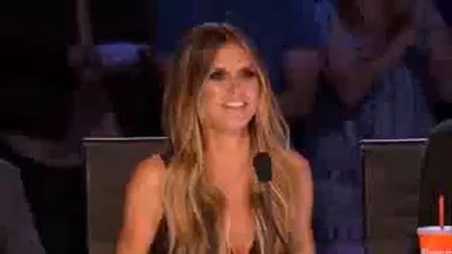 Девочка в 9 лет поют как взрослая певица!! Супер Голос Золотая Кнопка смотреть онлайн