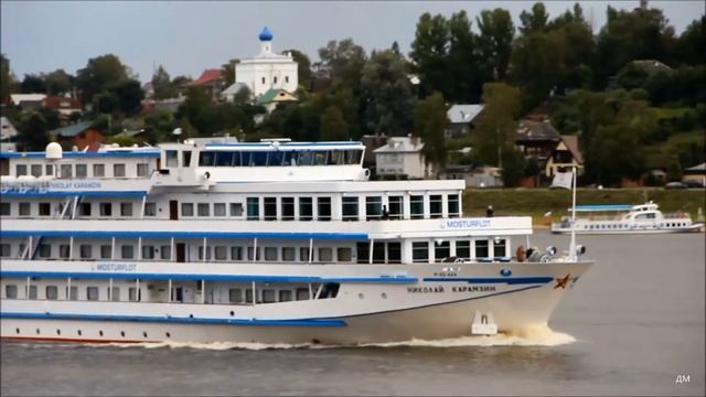 Теплоход Николай Карамзин проходит Тутаев 6 09 2022г смотреть онлайн