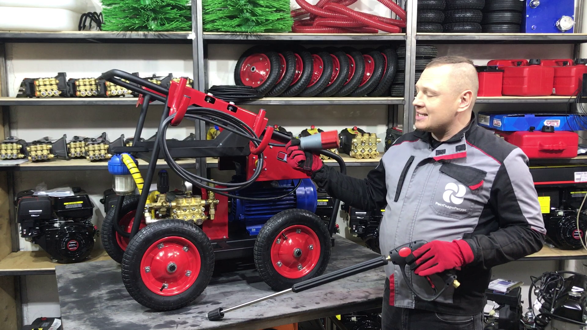 PROteus E3 HP 350/15 - Машина повышенного давления с пистолетом на мобильной раме с электродвигателе