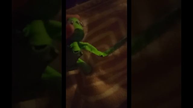 Сделала Зеленого из Rainbow friends roblox в виде игрушки? смотреть онлайн