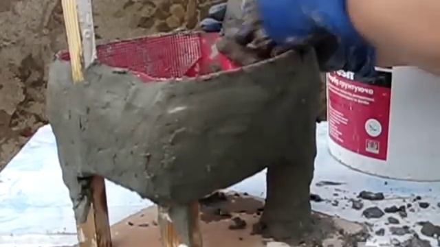 Кот клумба своими руками. Кашпо из цемента смотреть онлайн