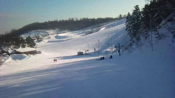 Спуск с горы на сноускейте (даблдека)