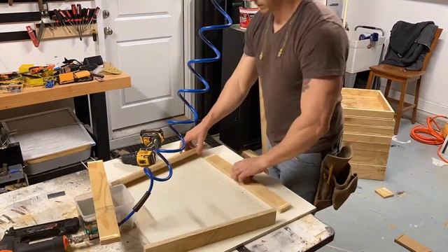 Awesome Workbench / Assembly Table Build DIY