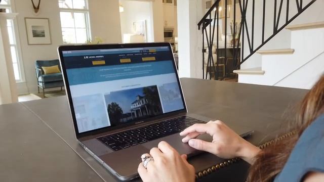 Experience Level Homes from the Comfort of Your Own Home смотреть онлайн