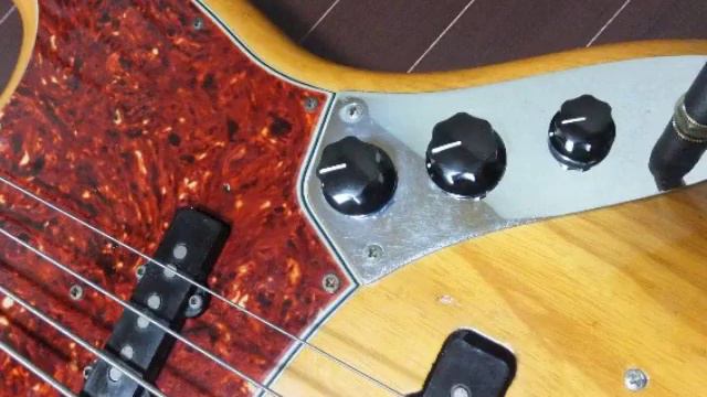 Fender JB '75　Front & Rear Pickup / Tone 10 (Roto Sound funkmaster 66) смотреть онлайн