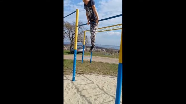 Обучалка Соскок без рук из упора спереди смотреть онлайн