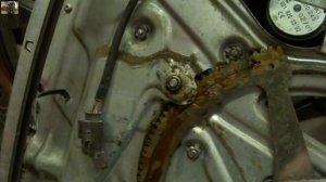 Снятие стеклоподъёмника Mercedes Actros MP2 Window Regulator Replacement