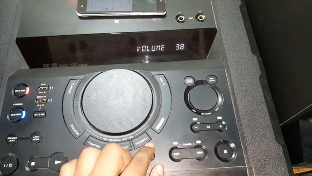 SONY SHAKE X1D смотреть онлайн