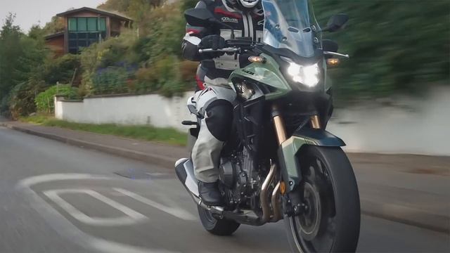 Prova Honda CB 500X m.y. 2022, la crossover si migliora! смотреть онлайн