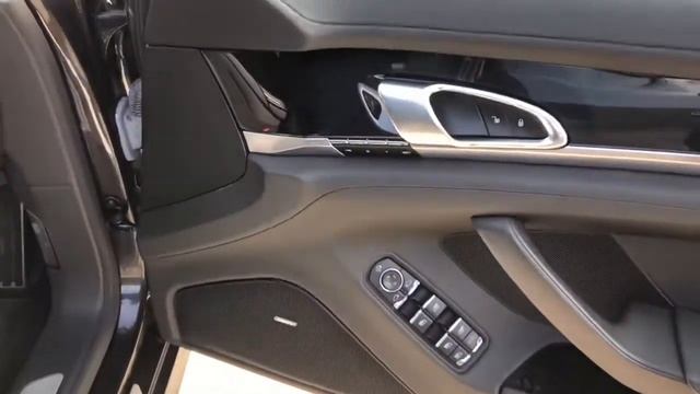 Porsche Panamera 3.0 TD V6 Hatchback 5dr Diesel Tiptronic (166 g/km, 300 bhp) смотреть онлайн