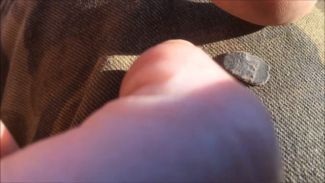 МЕЖДУ ПОЛЕЙ СО СНАЙПЕРКОЙ смотреть онлайн