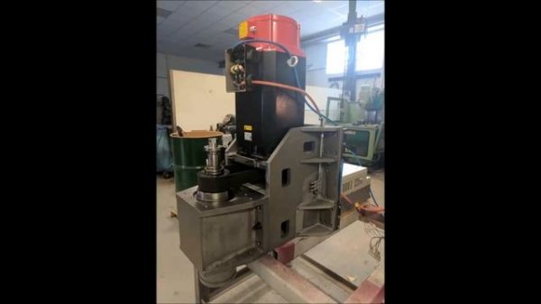 CNC Bearbeitungszentrum im Eigenbau / Building a vertical machining center (VMC)