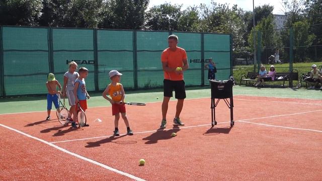Школа тенниса «Tennis77». Открытый урок в Бабушкинском парке смотреть онлайн