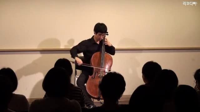Baroque cello _ J.S.Bach V.Cello solo Suite 2 смотреть онлайн