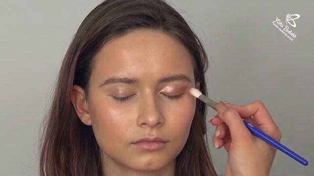 ДНЕВНОЙ МАКИЯЖ. БЫСТРЫЙ МАКИЯЖ НА КАЖДЫЙ ДЕНЬ. смотреть онлайн