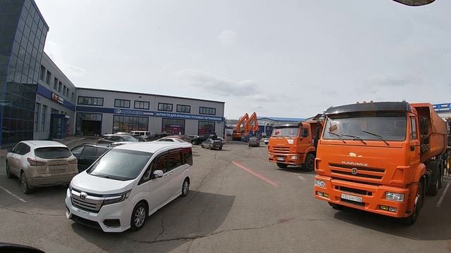 Трудовые будни пасхальной недели. Возим зерно и поездка в Красноярск. смотреть онлайн
